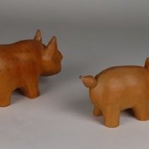 B1987.01.16ab Animal Figurine